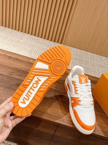 Couple's 𝘁𝗿𝗮𝗶𝗻𝗲𝗿 series latest sports shoes