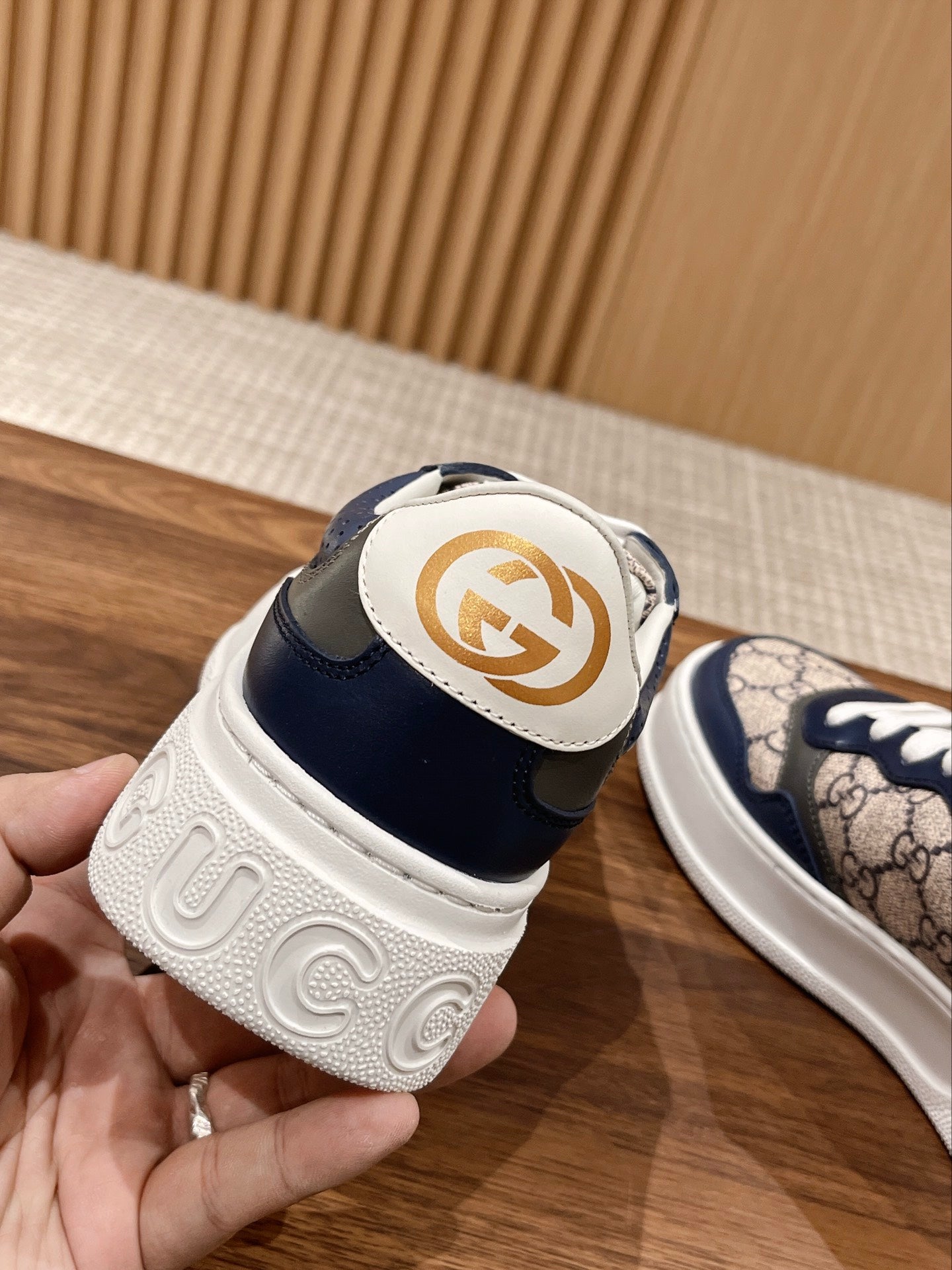 Couple's 𝐂𝐡𝐮𝐧𝐤𝐲 Gucc latest biscuit shoes