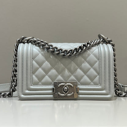 CH SMALL BOY HANDBAG 20 Small Grained Calfskin Elephant Gray