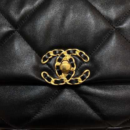 CH  19 HANDBAG 26  Lambskin Black