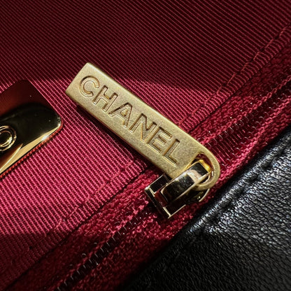 CH  19 HANDBAG 26  Lambskin Black