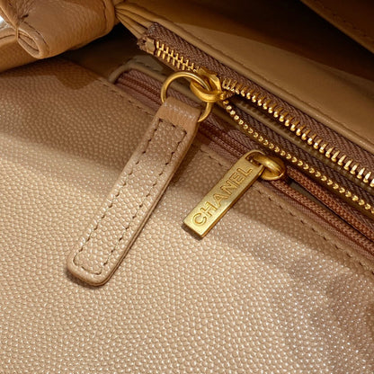CH LARGE FLAP BAG WITH TOP HANDLE 29  Small Grained Calfskin Lizard Handle Light Teas