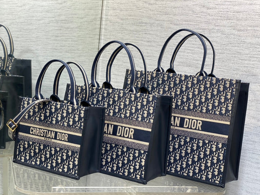 DO  Book Tote Bag Blue Di0r Oblique Embroidery and Calfskin