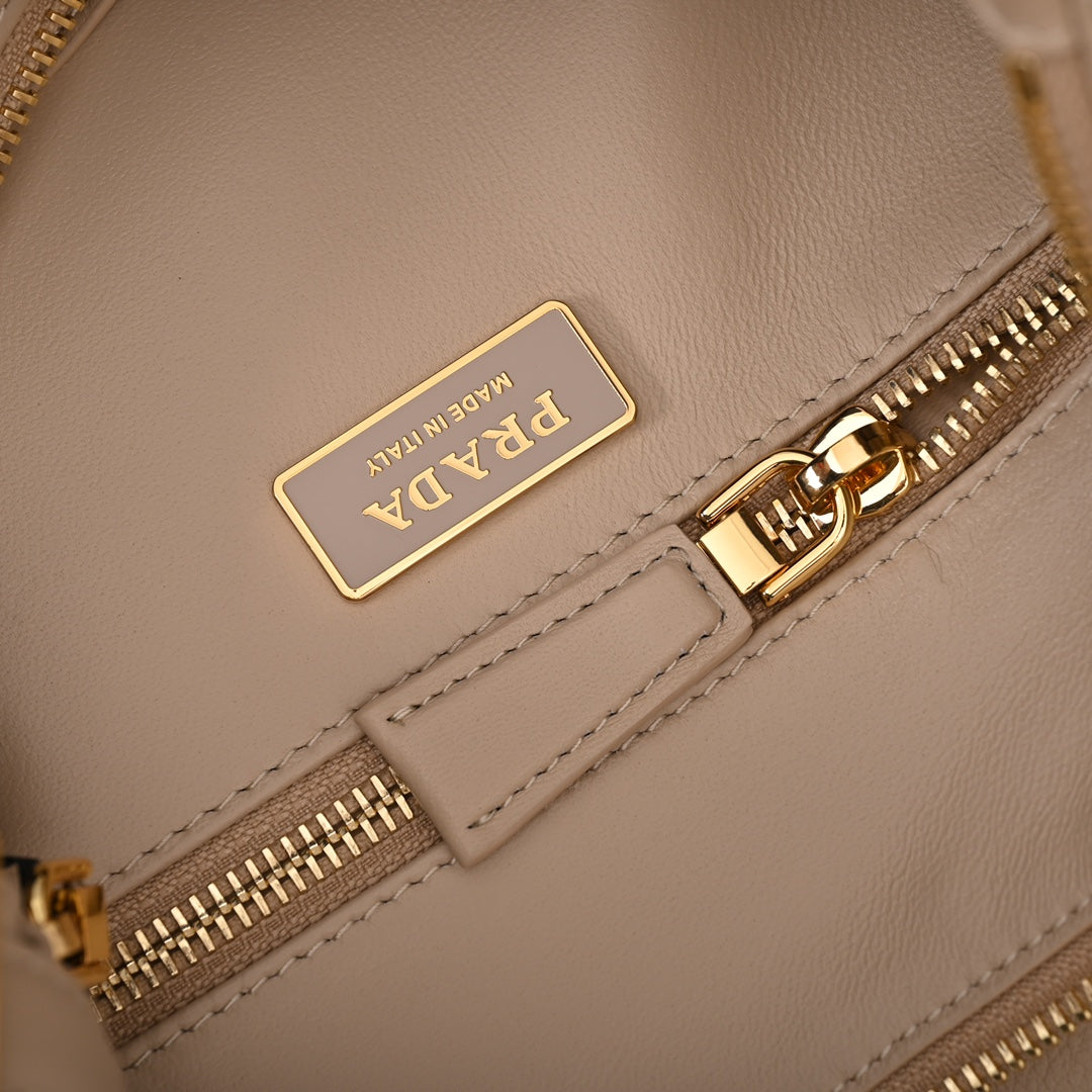 PD  Aimée large leather shoulder bag
