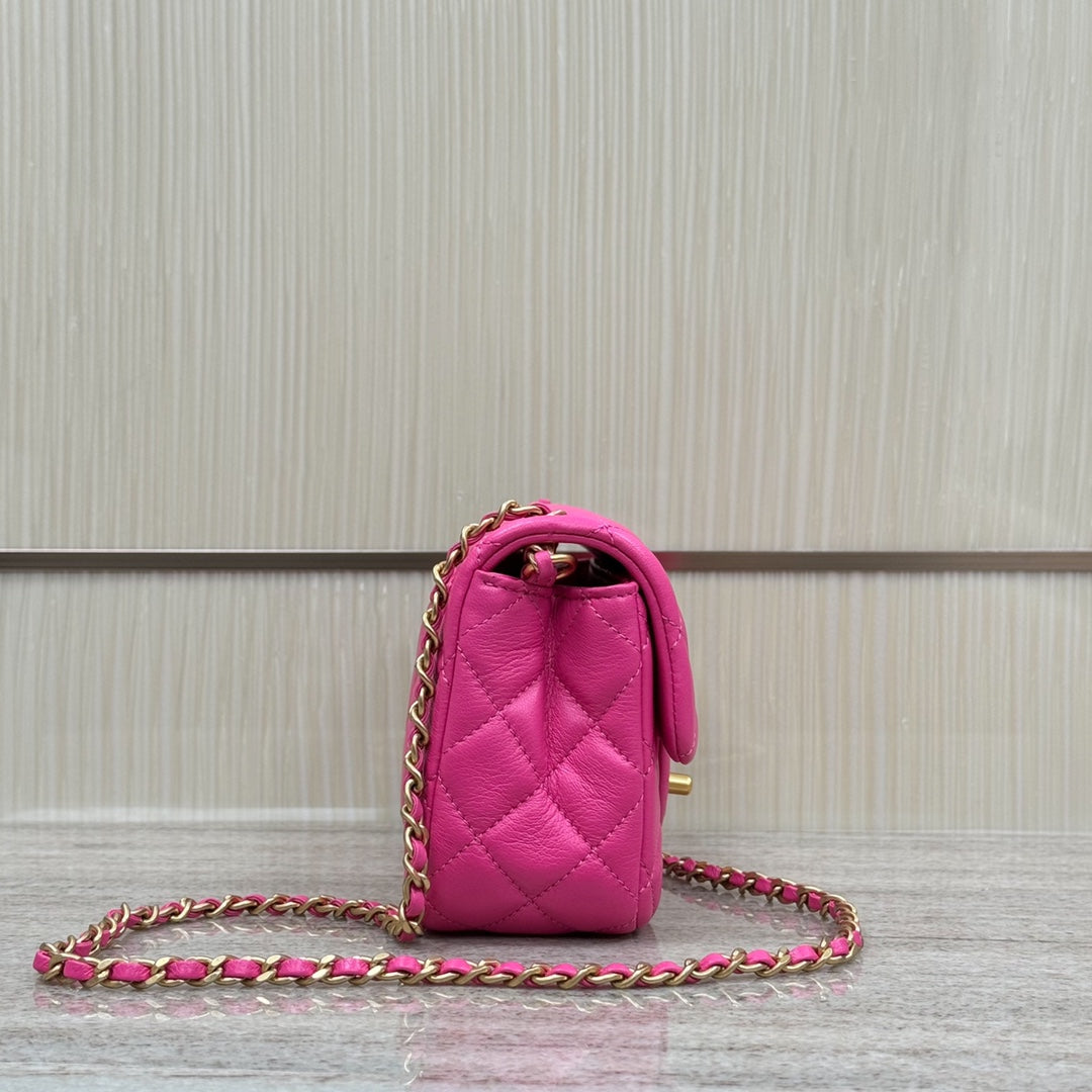 CH CF20 Golden Globe CLASSIC HANDBAG  Lambskin Rose Red