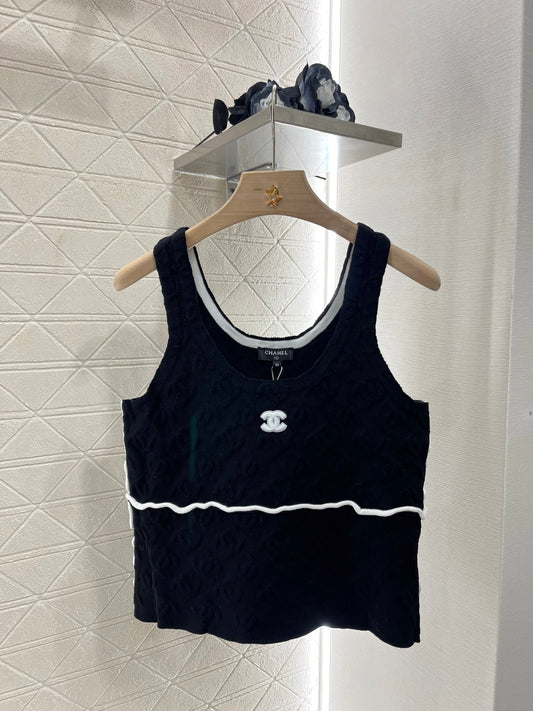 C*♥2025 new products Contrast color jacquard knitted vest