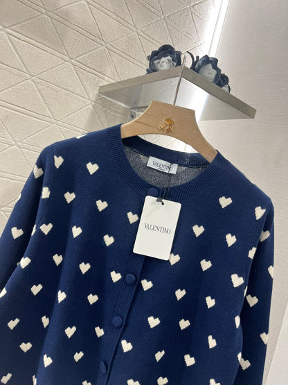 V*♥2025 new products are on sale Heart-shaped knitted cardigan
