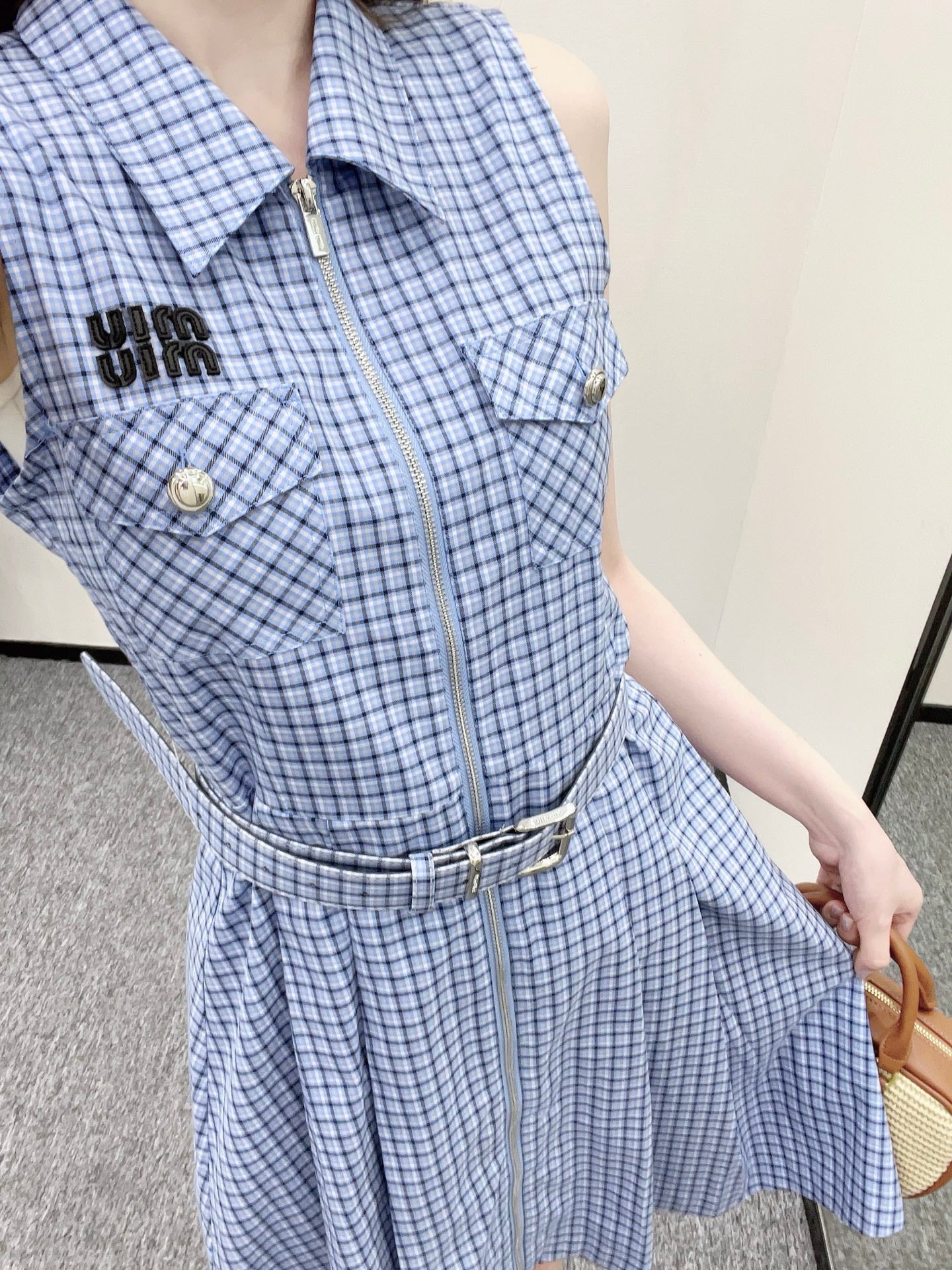 Mi*mi*♥2025 new products are on sale Sleeveless plaid belt dress