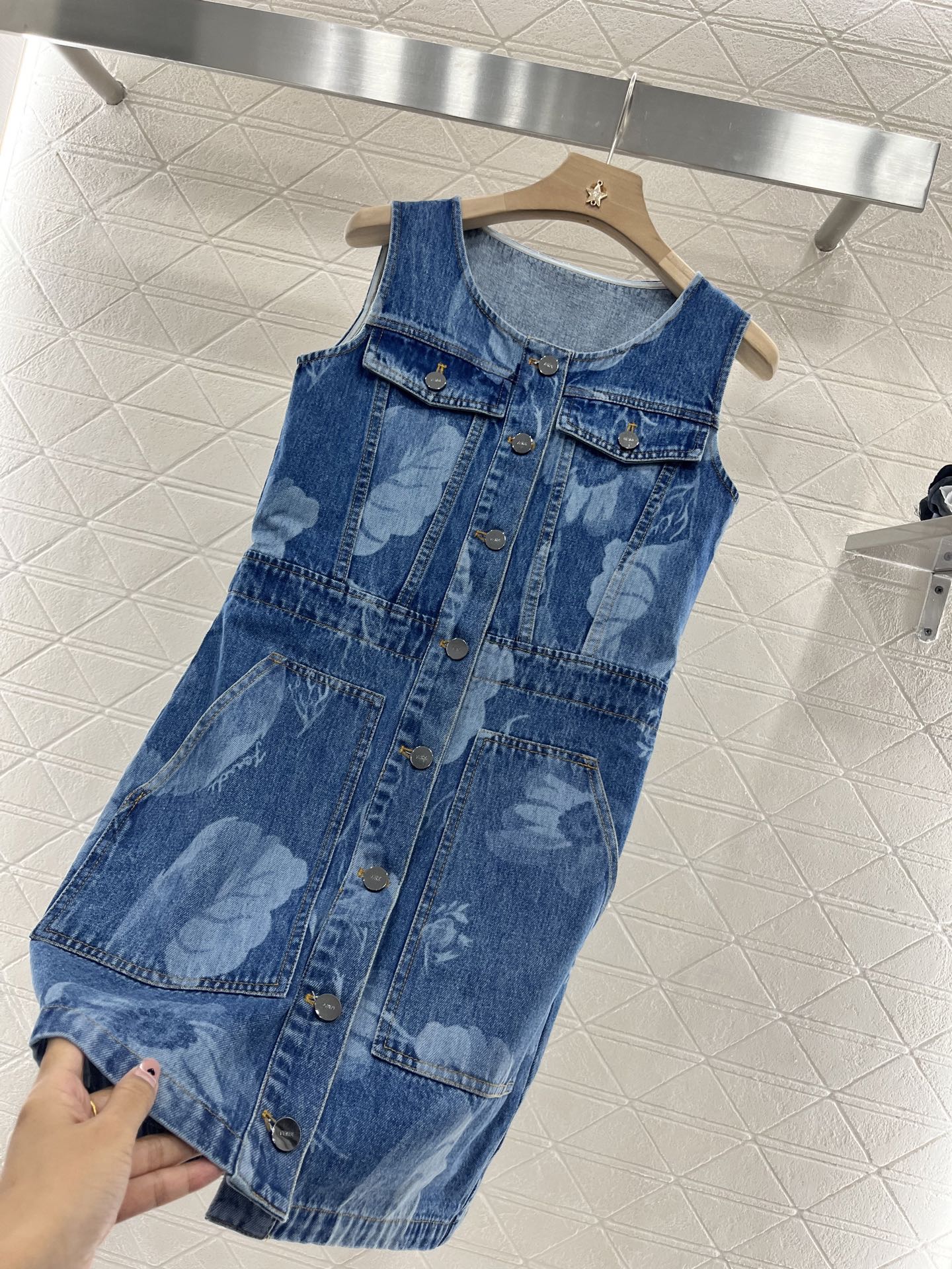 F*♥2025 new products are on sale Waist-hugging laser denim vest skirt