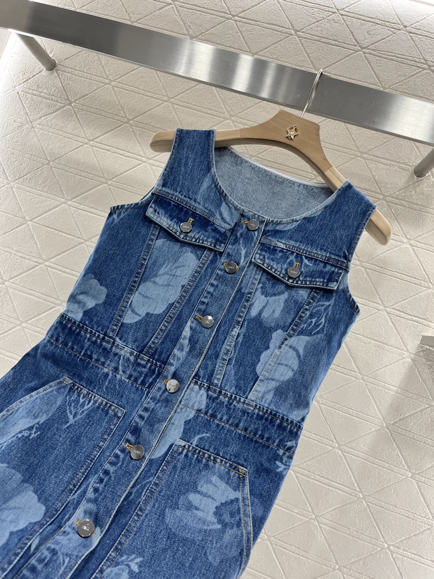 F*♥2025 new products are on sale Waist-hugging laser denim vest skirt