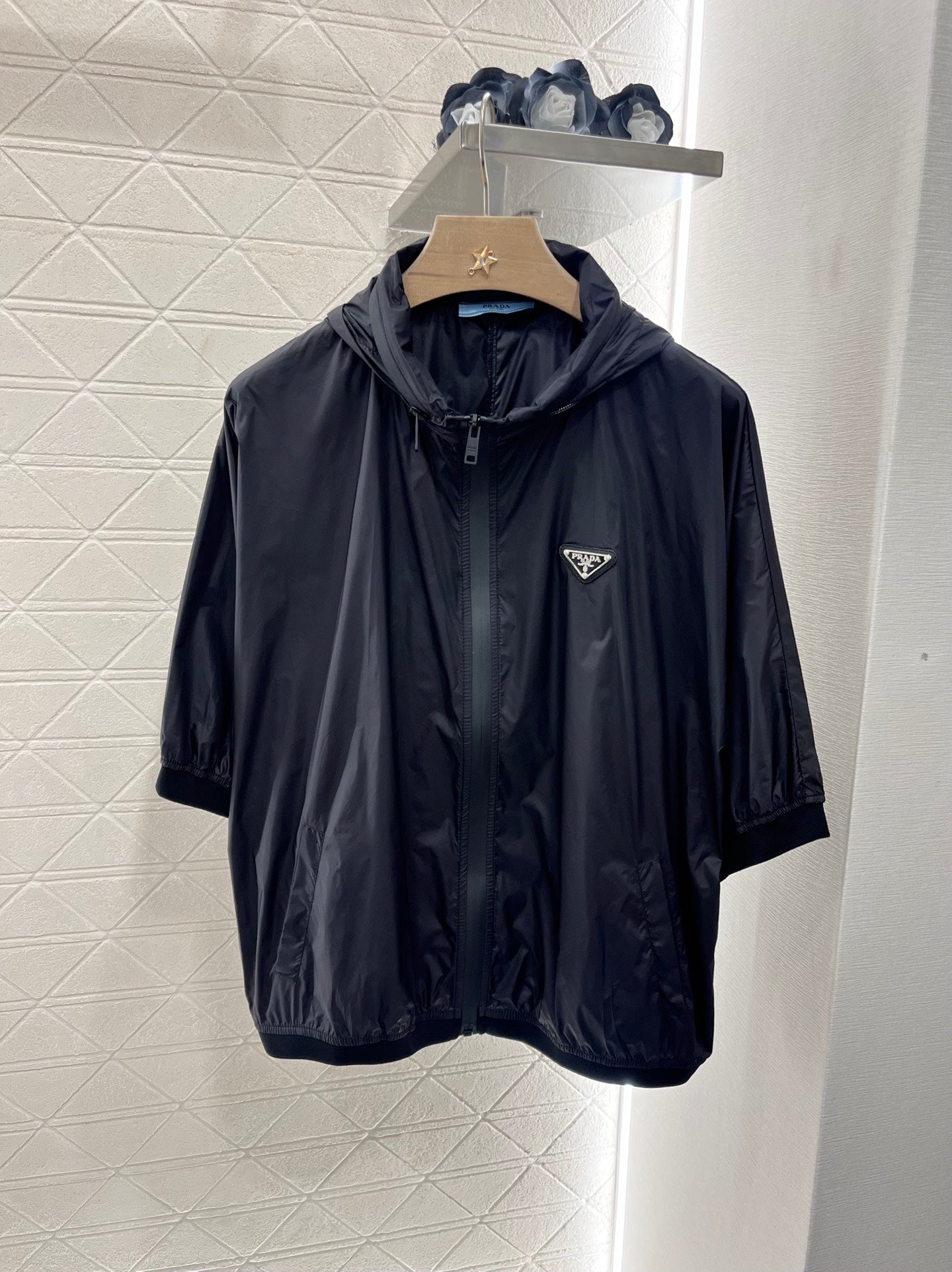 P*♥ 2025 new products Hidden hood jacket and shorts set