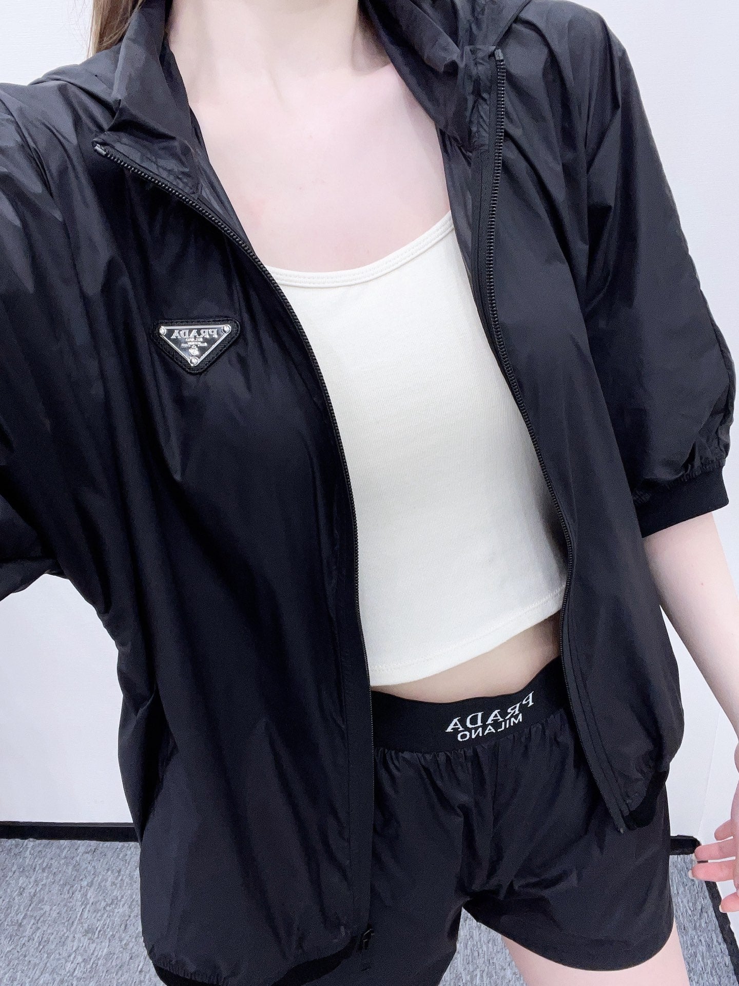 P*♥ 2025 new products Hidden hood jacket and shorts set