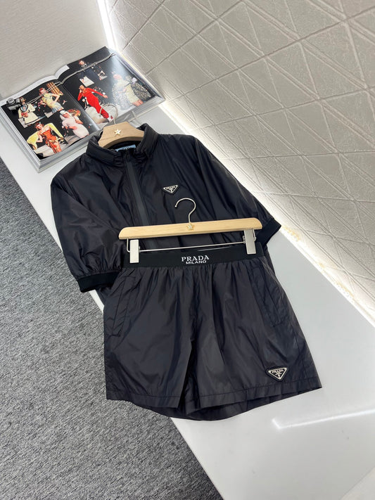 P*♥ 2025 new products Hidden hood jacket and shorts set