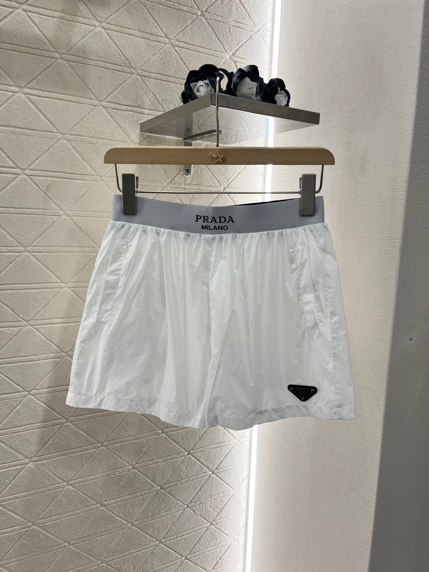 P*♥ 2025 new products Hidden hood jacket and shorts set