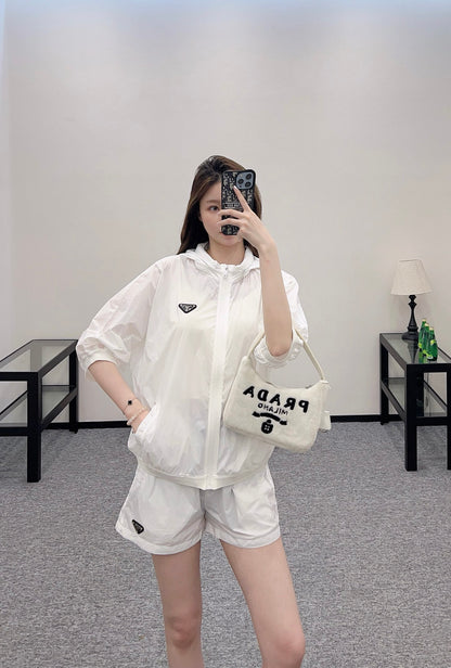 P*♥ 2025 new products Hidden hood jacket and shorts set