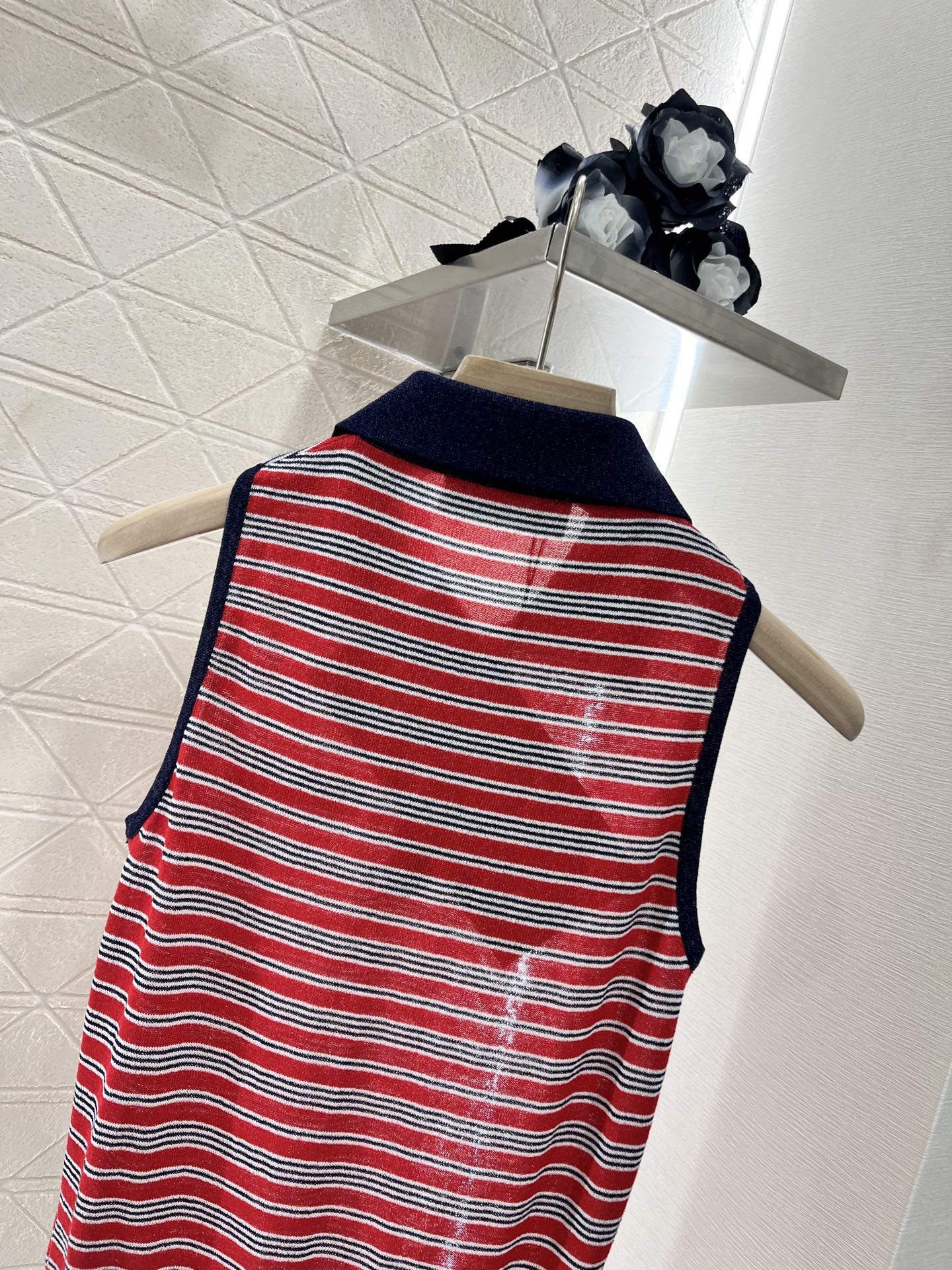Mi*mi*♥2025 new products are on sale Lapel striped knitted vest