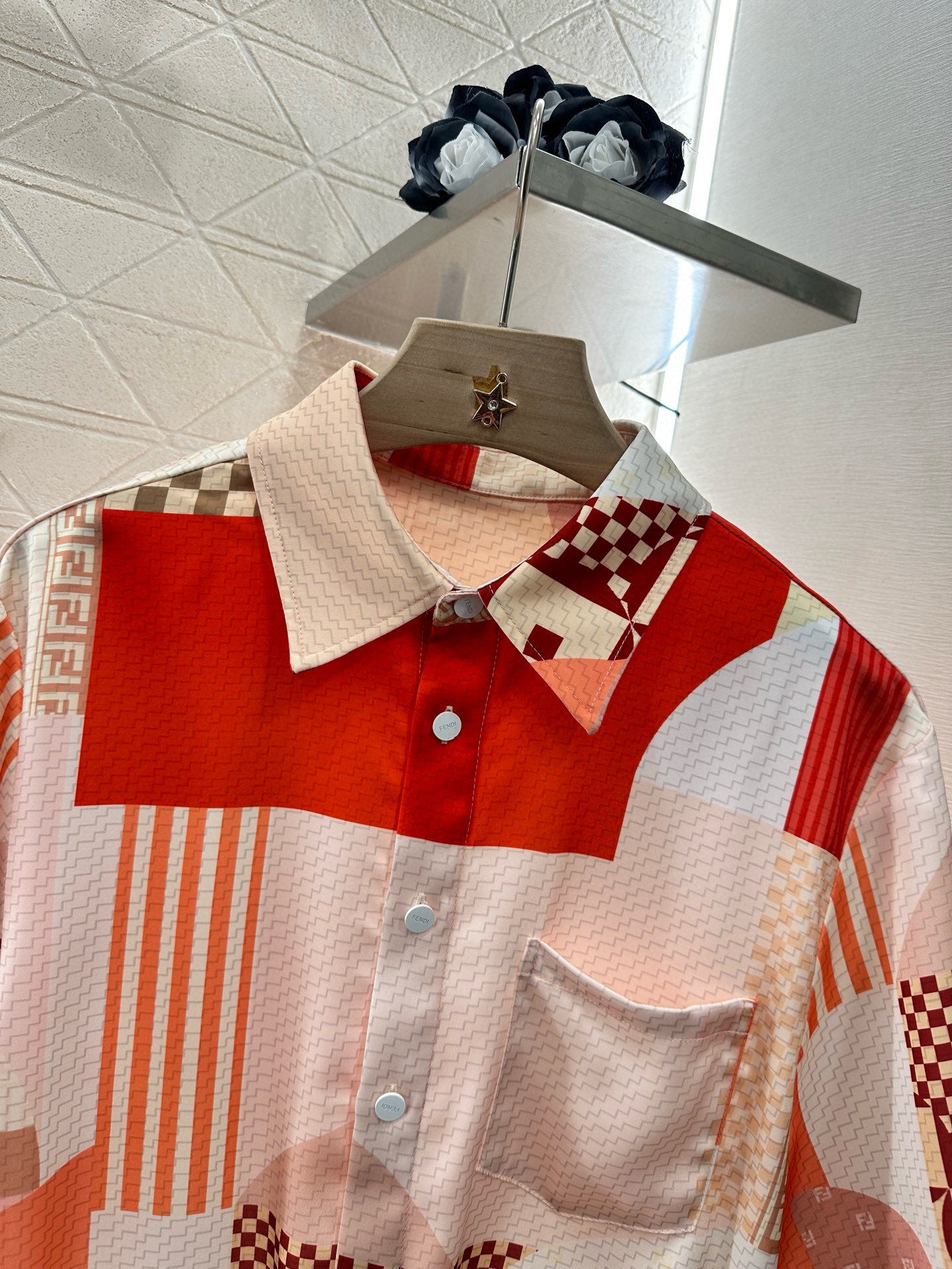 F*♥2025 new products are on sale Contrast color short-sleeved shirt and shorts set