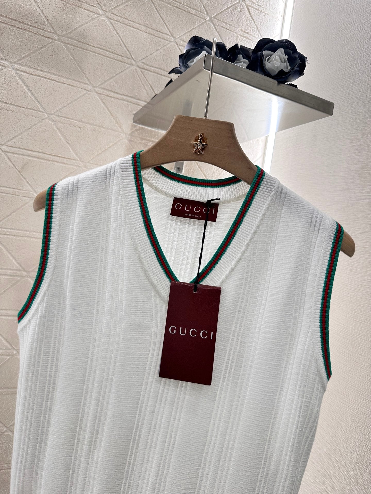 G*♥2025 new product Contrast color knitted vest