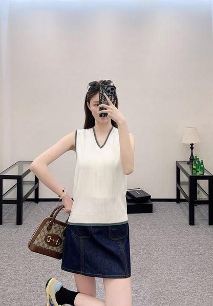 G*♥2025 new product Contrast color knitted vest