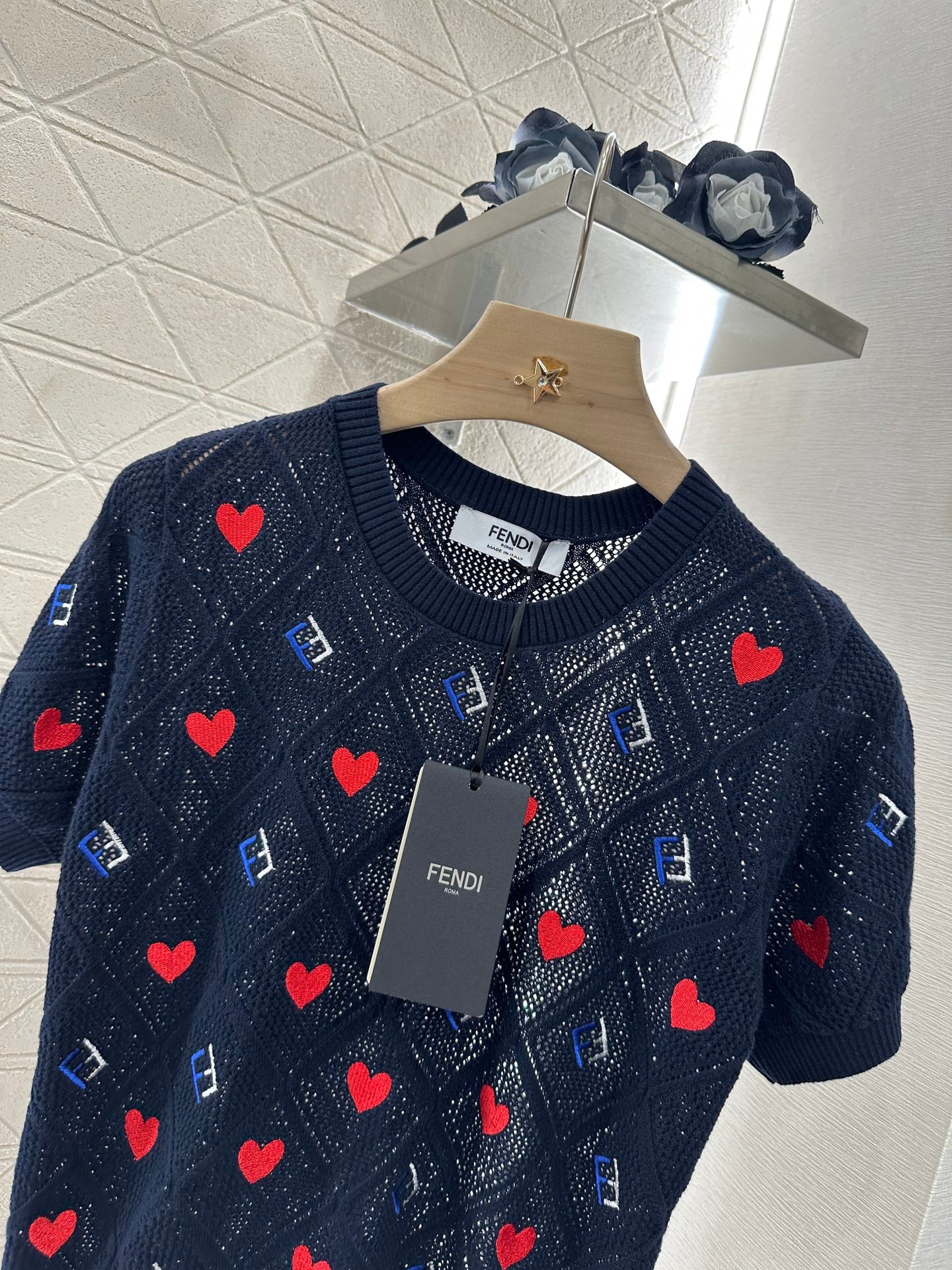 F*♥2025 new product Heart-shaped hollow knitted short sleeves