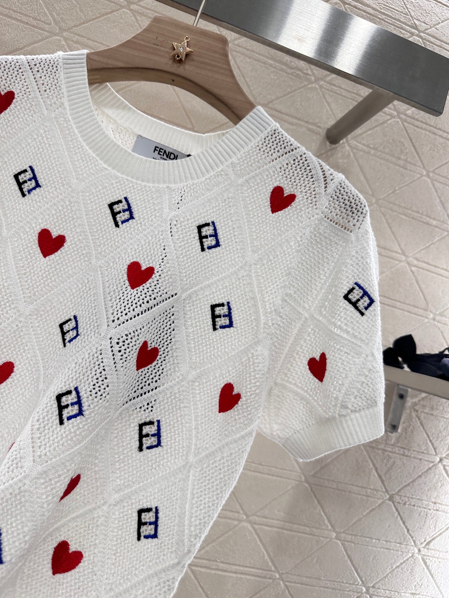 F*♥2025 new product Heart-shaped hollow knitted short sleeves