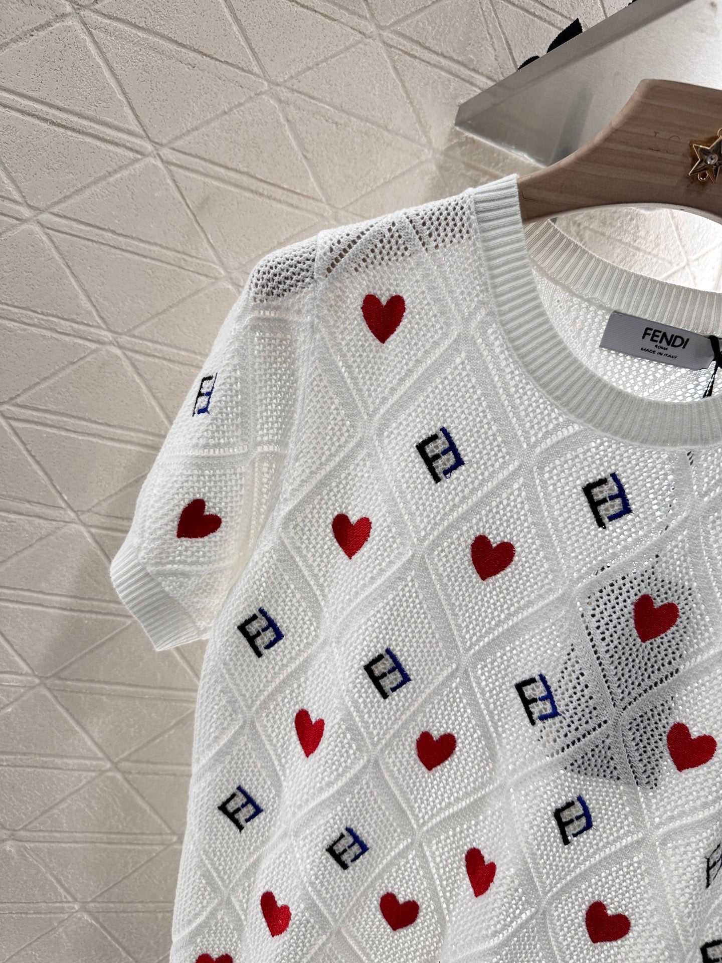 F*♥2025 new product Heart-shaped hollow knitted short sleeves