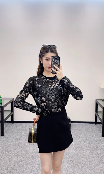 D*♥2025 new products Embroidered knitted top