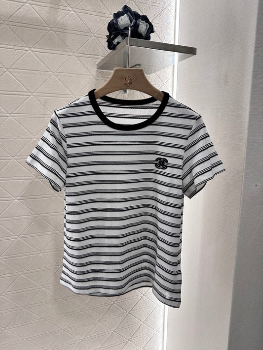 C*♥2025 new product Round neck flocking stripes