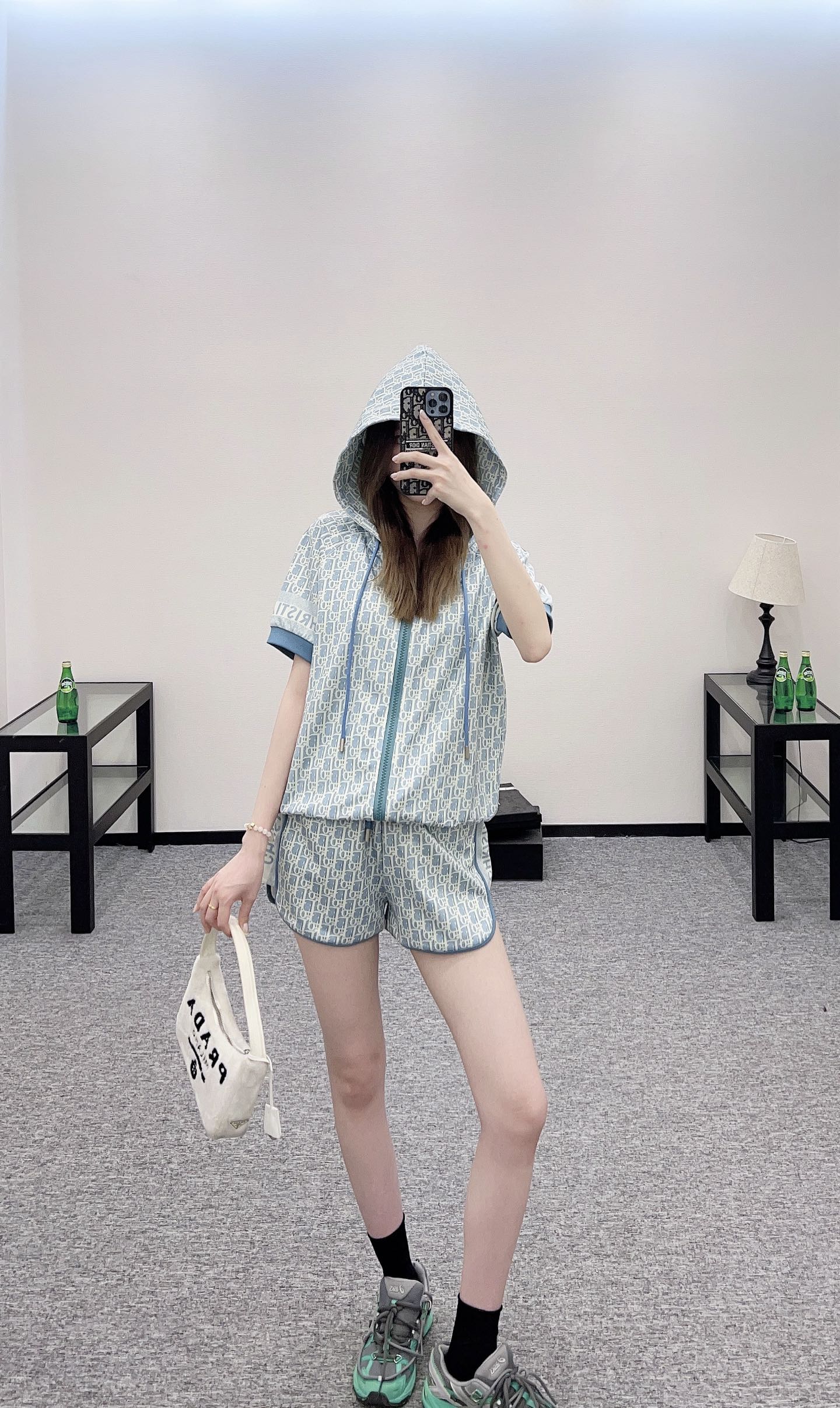 L*♥2025 new product Short shirt skirt pants set