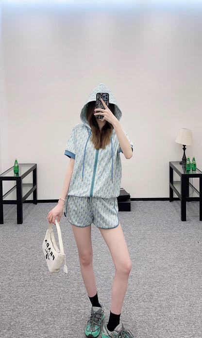 L*♥2025 new product Short shirt skirt pants set