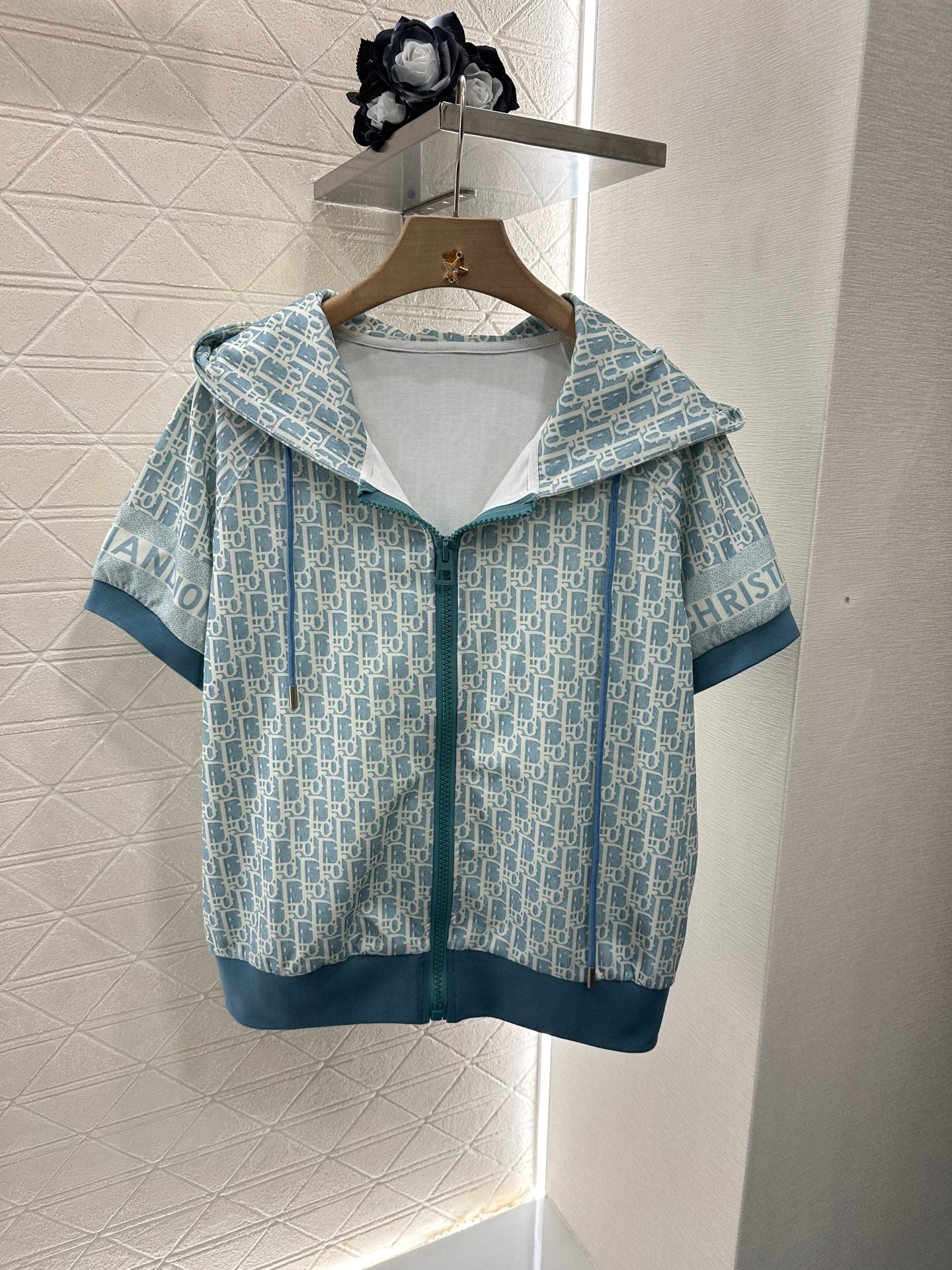 L*♥2025 new product Short shirt skirt pants set