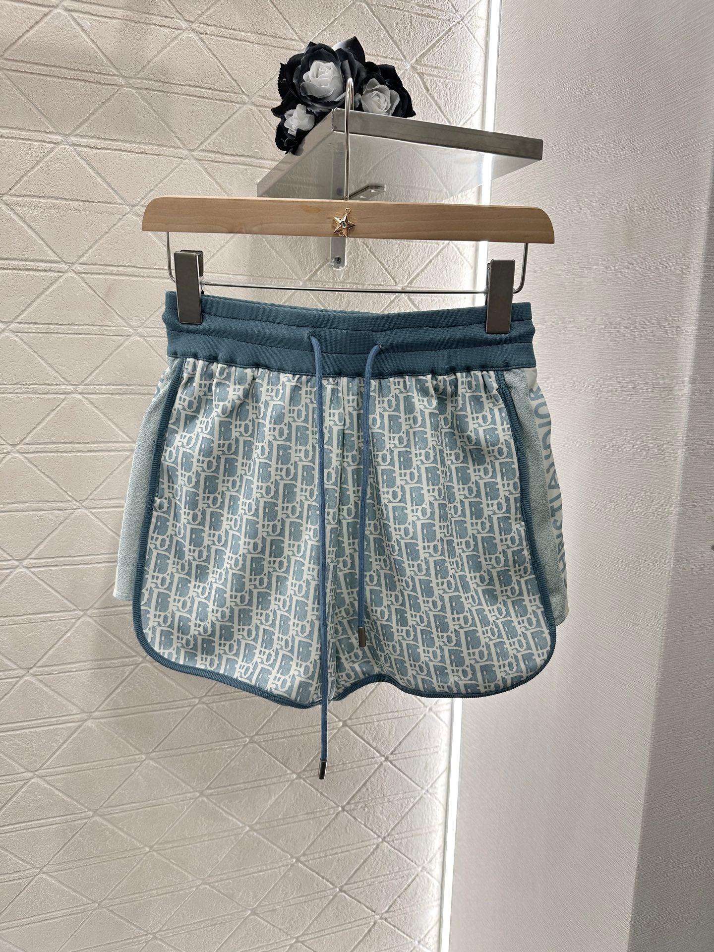 L*♥2025 new product Short shirt skirt pants set