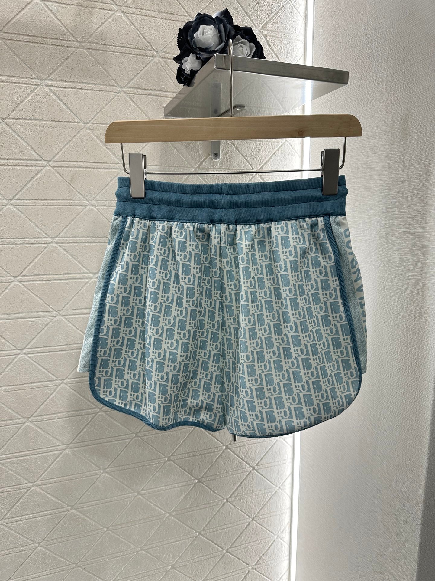 L*♥2025 new product Short shirt skirt pants set