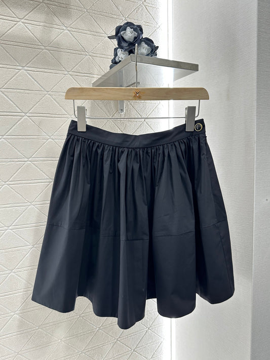 Louis*♥2025 new product Waist-length umbrella skirt