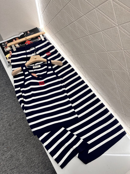 Mi*mi*♥2025 new product Knitted vest long skirt set