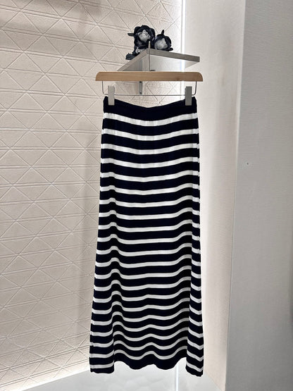 Mi*mi*♥2025 new product Knitted vest long skirt set