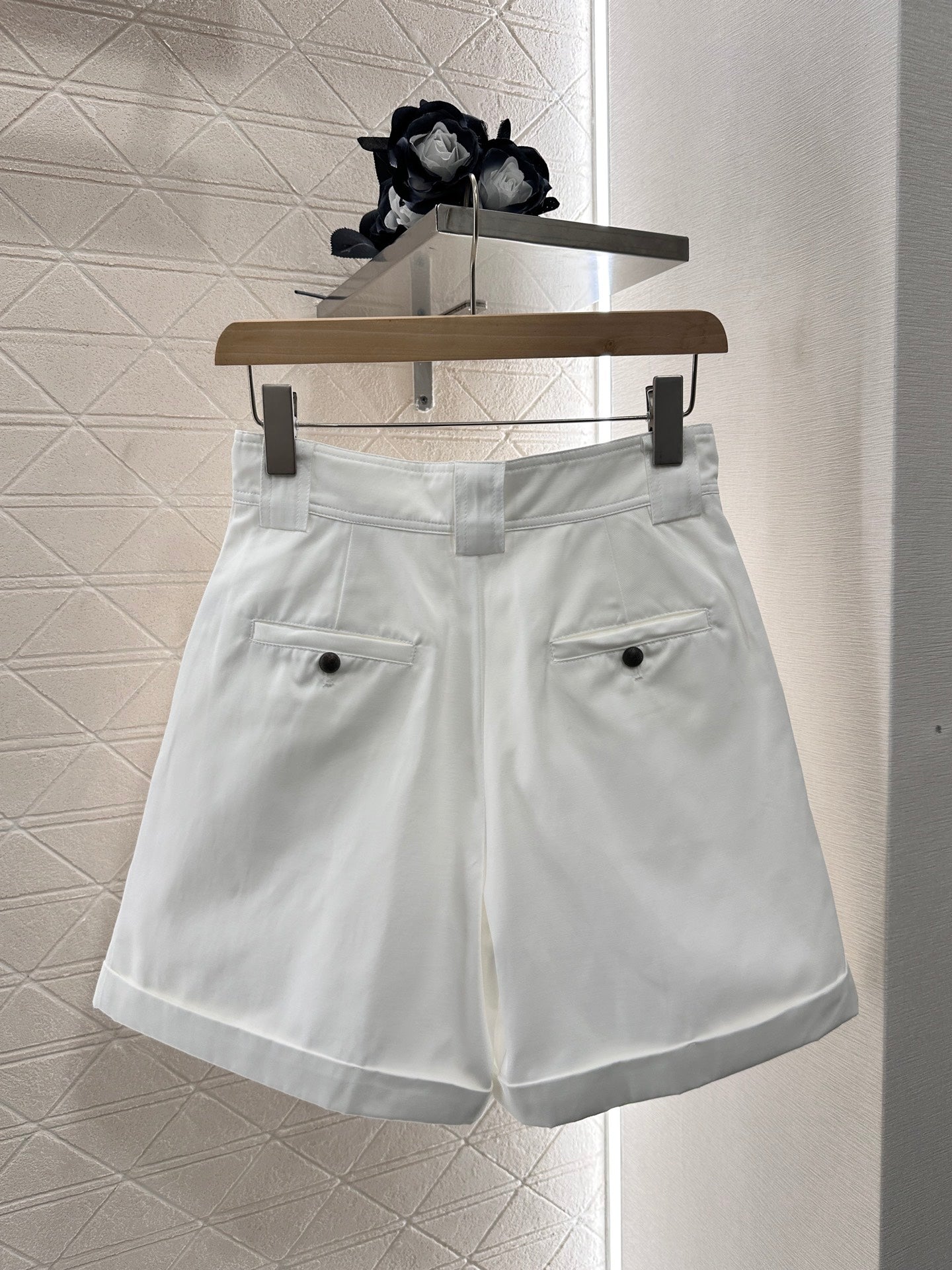Louis*♥2025 new products Pleated shorts