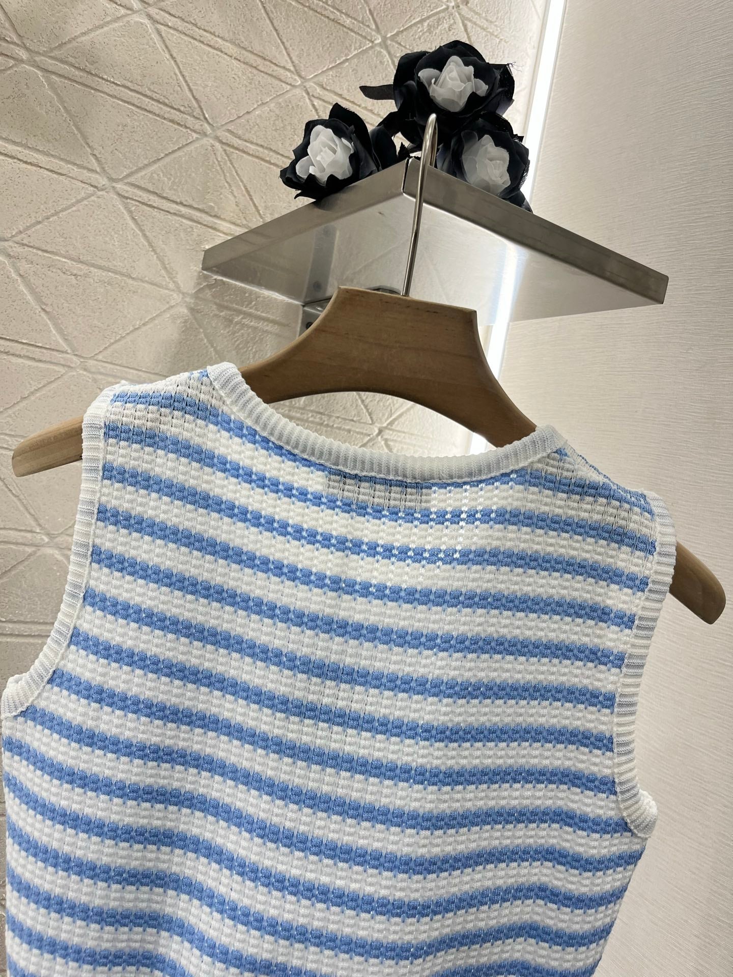 L*♥2025 new product Striped knitted vest