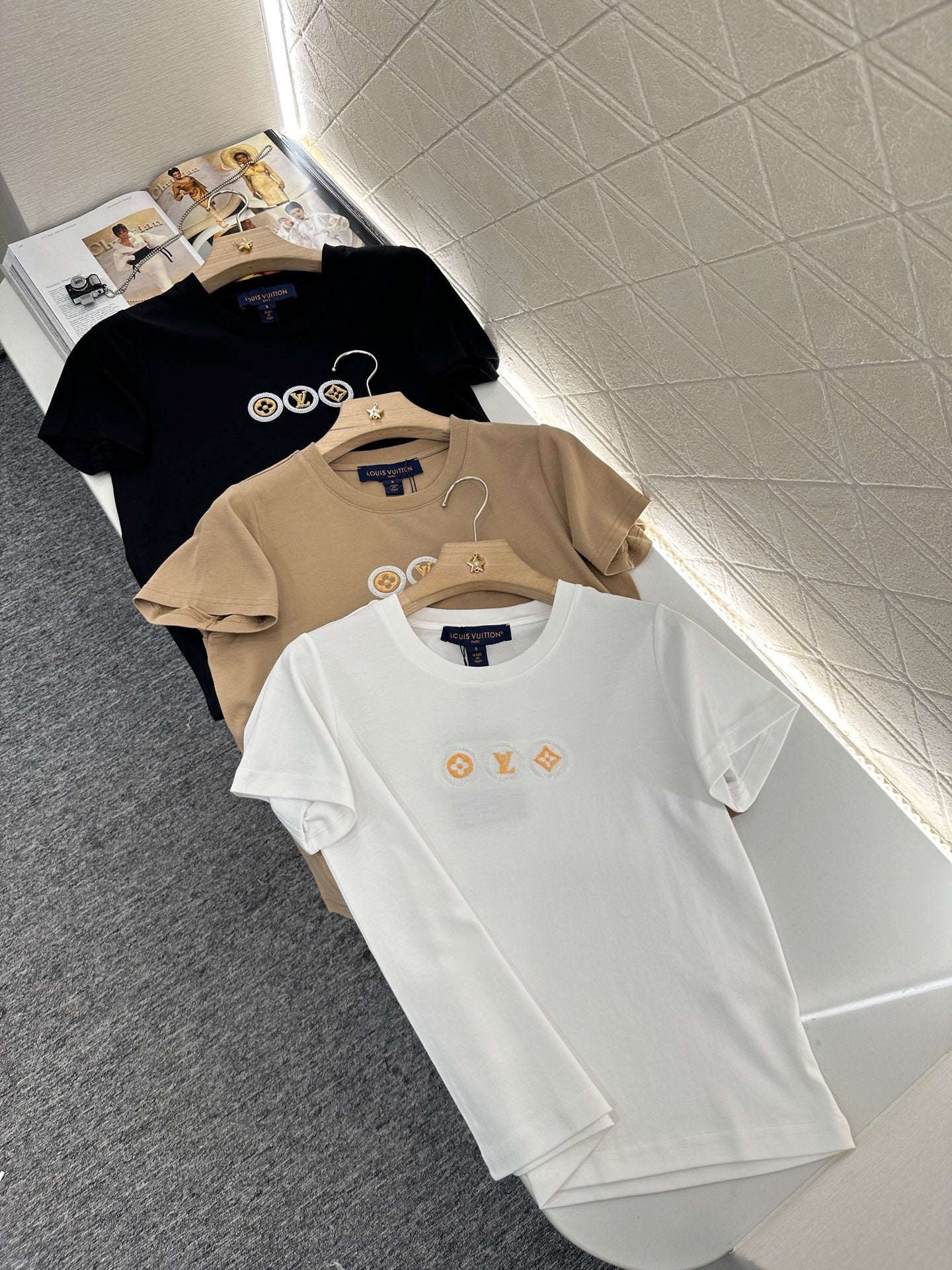 L*♥2025 new product Letter short sleeves