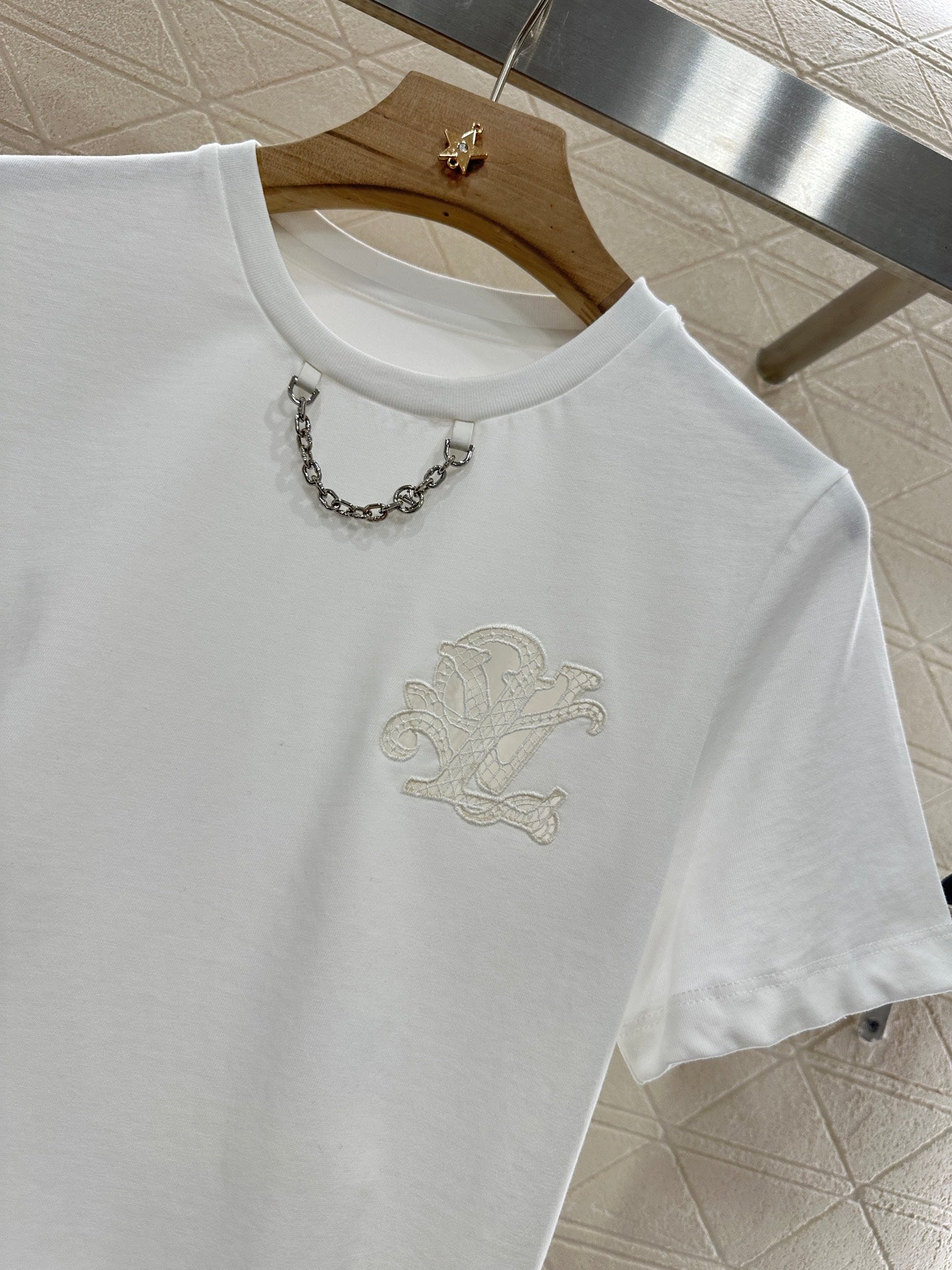Louis*♥2025 new products Embroidered chain