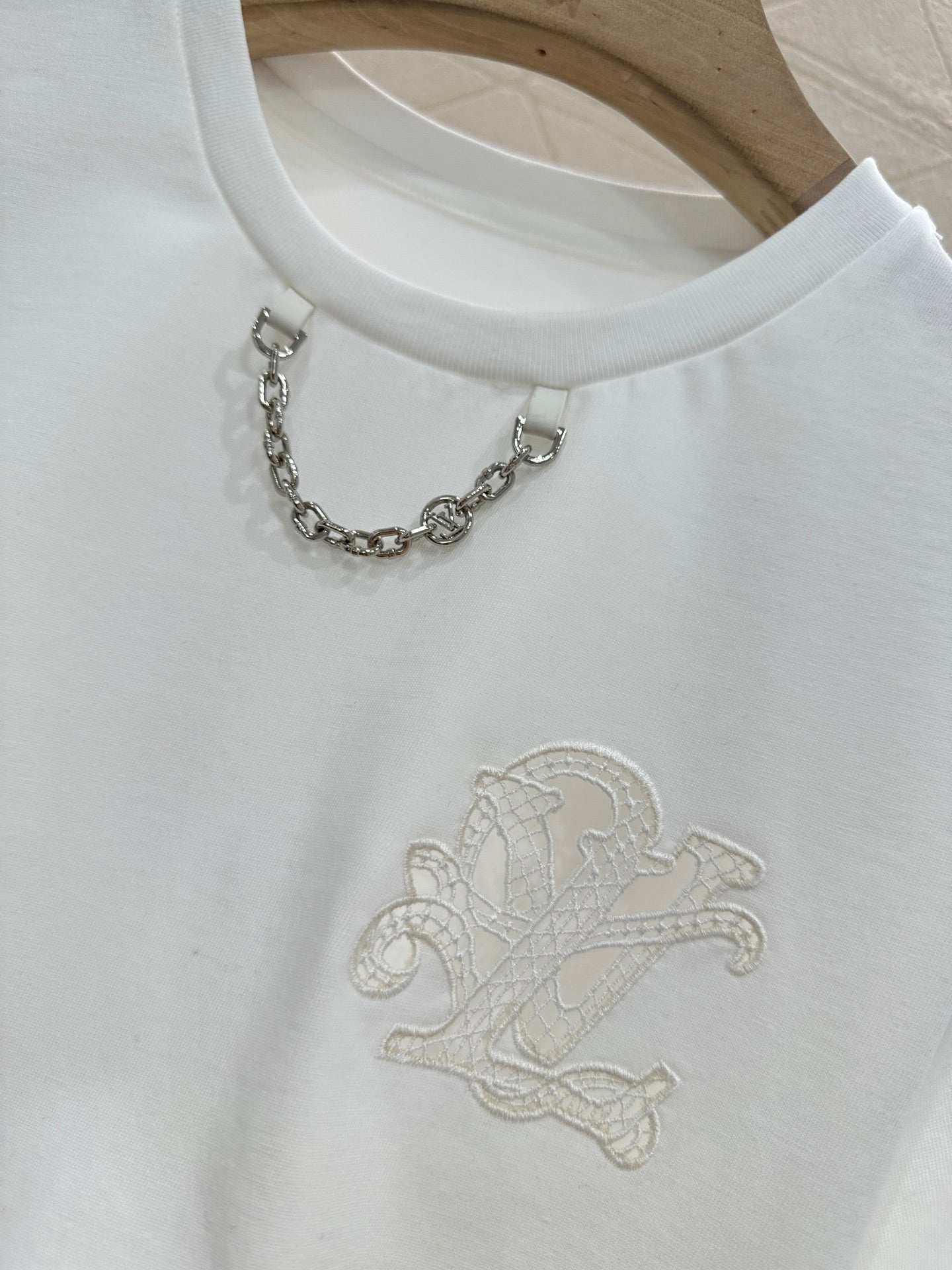 Louis*♥2025 new products Embroidered chain