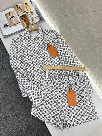 Louis *♥2025 new product Denim jacket and shorts set