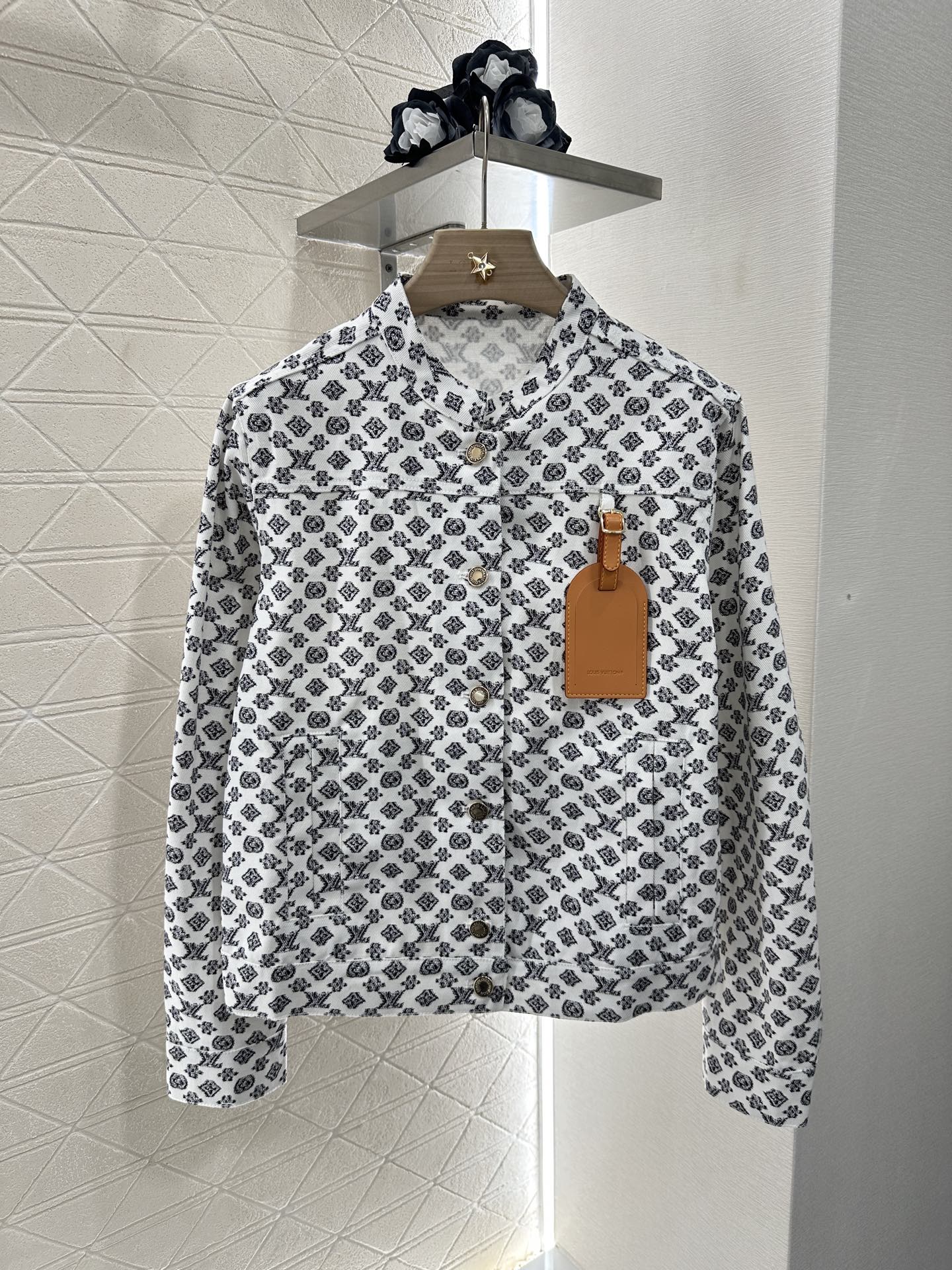 Louis *♥2025 new product Denim jacket and shorts set
