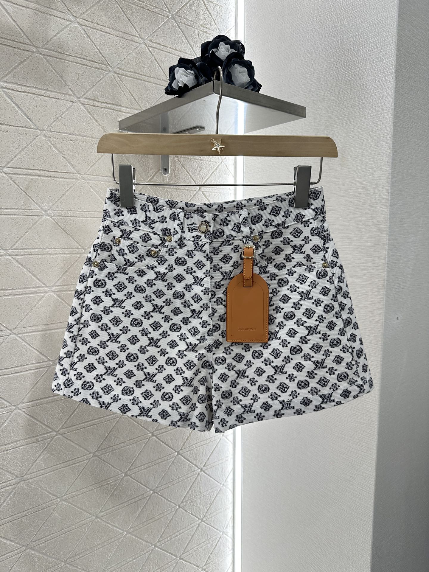 Louis *♥2025 new product Denim jacket and shorts set