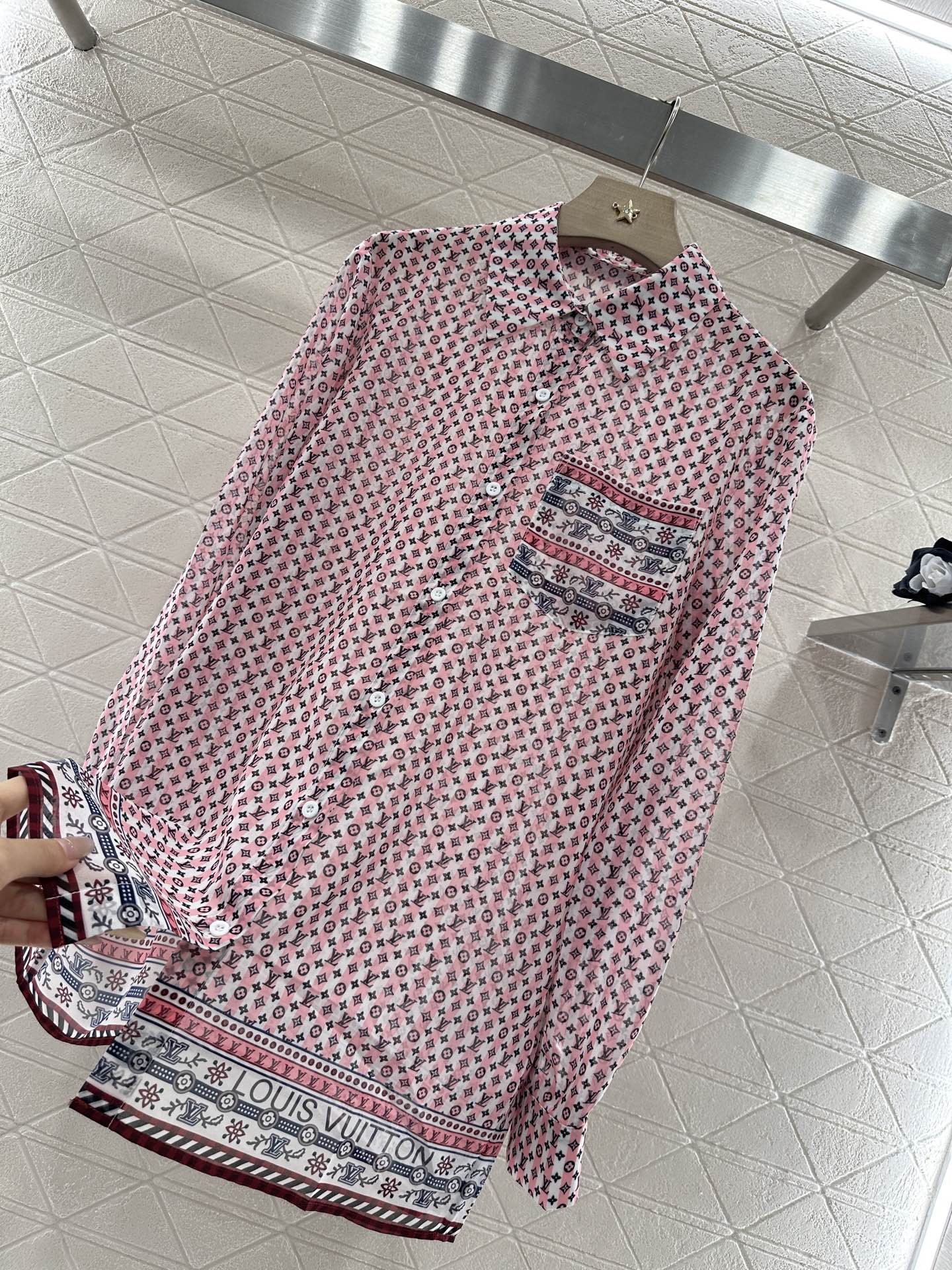 Louis *♥2025 new products Shirt and shorts set