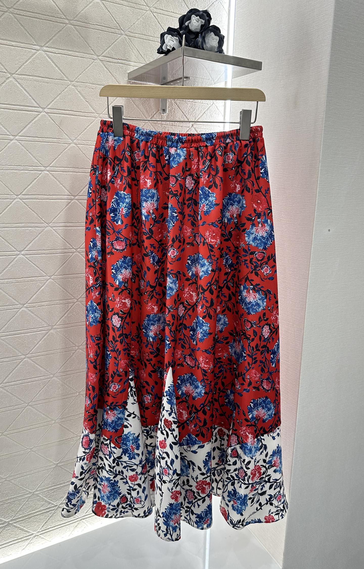 Louis*♥2025 new products Midi skirt