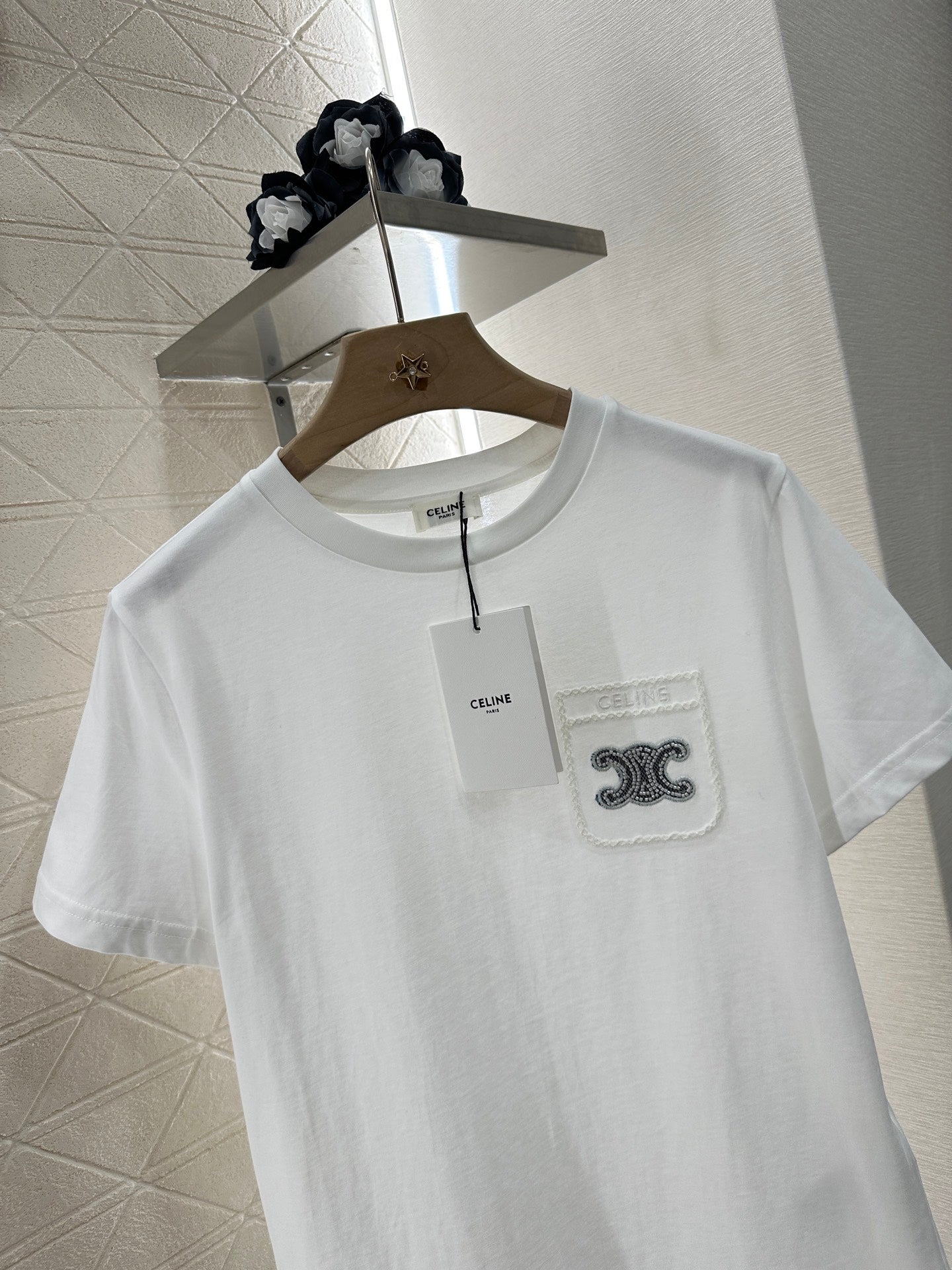 C*♥New product Embroidered short sleeves