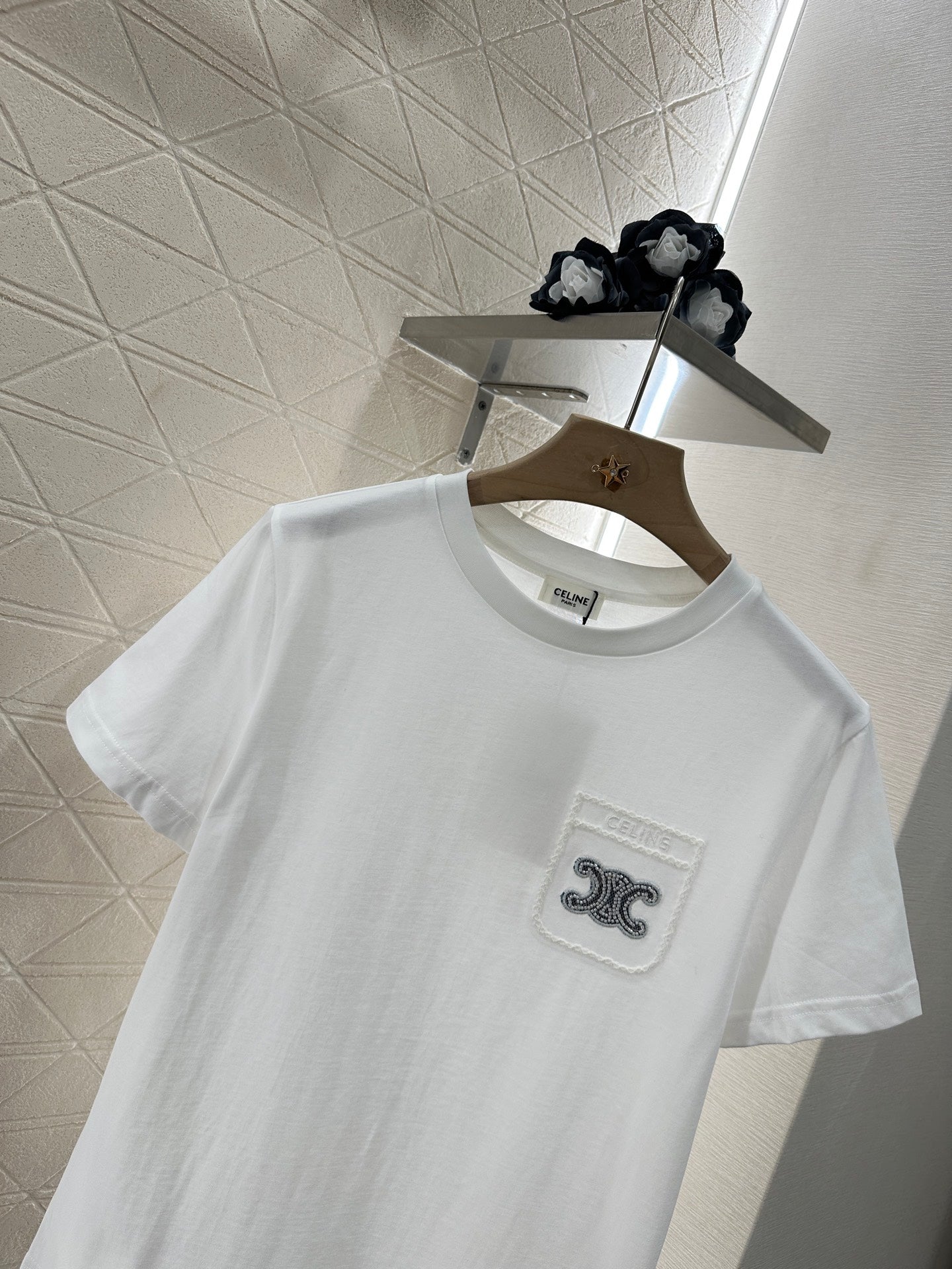 C*♥New product Embroidered short sleeves