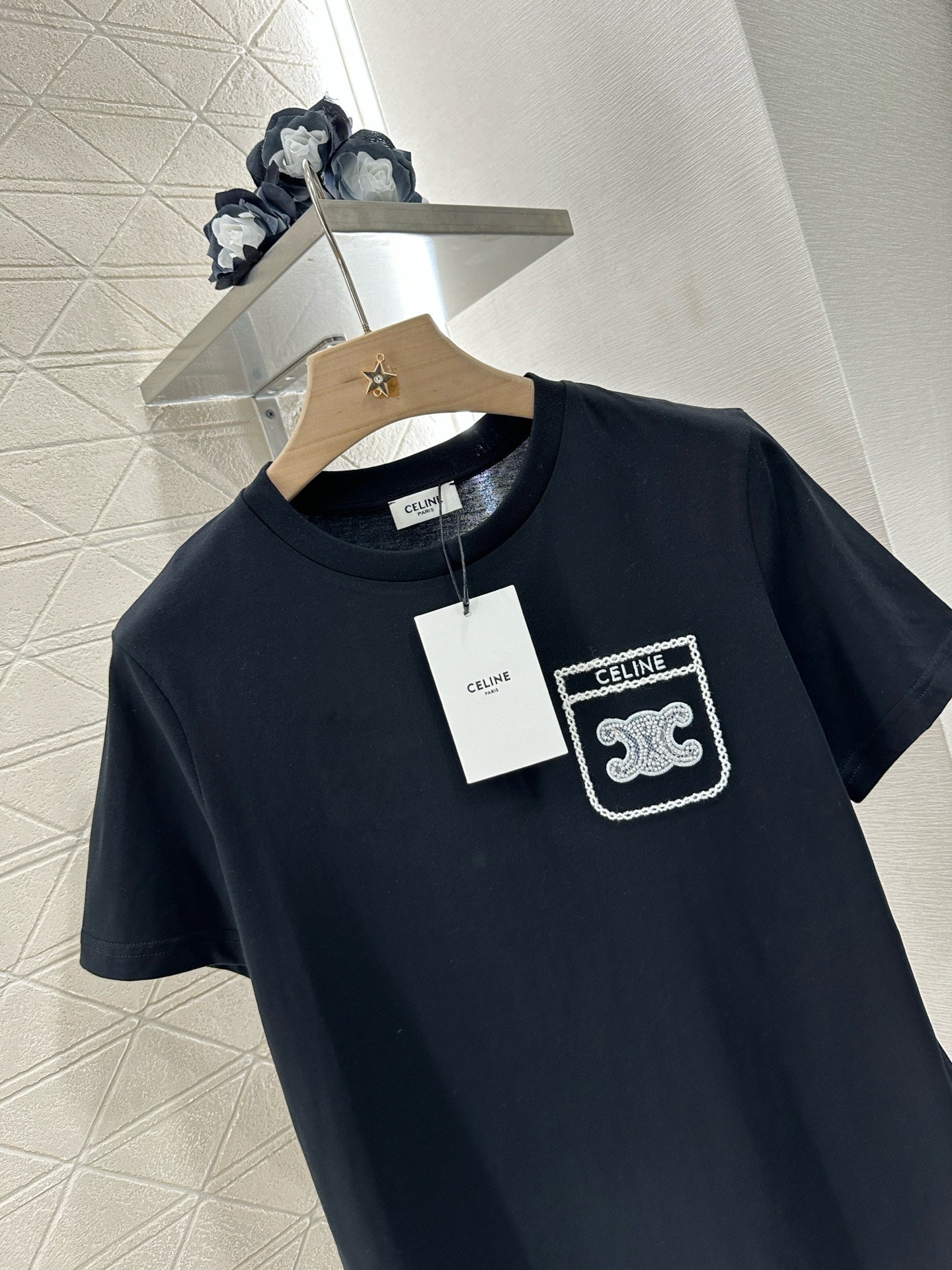 C*♥New product Embroidered short sleeves