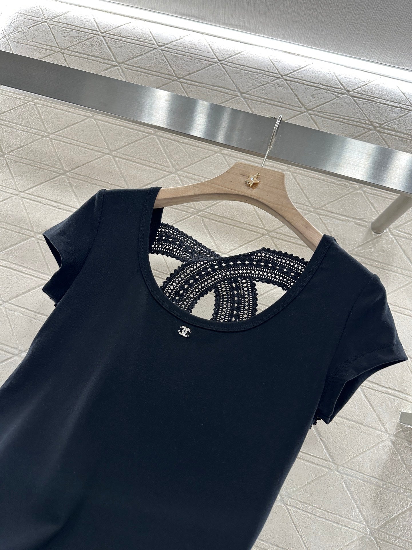 C*♥New product Hollow embroidered top